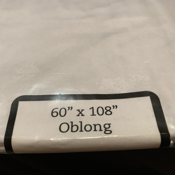 BENSON MILLS BROOKLYN 100% vinyl tablecloth clear cover NIP NWT - Picture 4 of 5